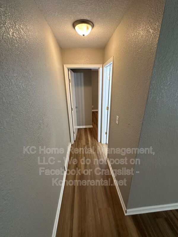 Building Photo - 515 S Forest Ave