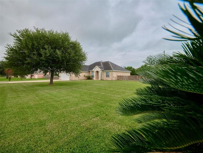 Building Photo - 10611 Alex Dr