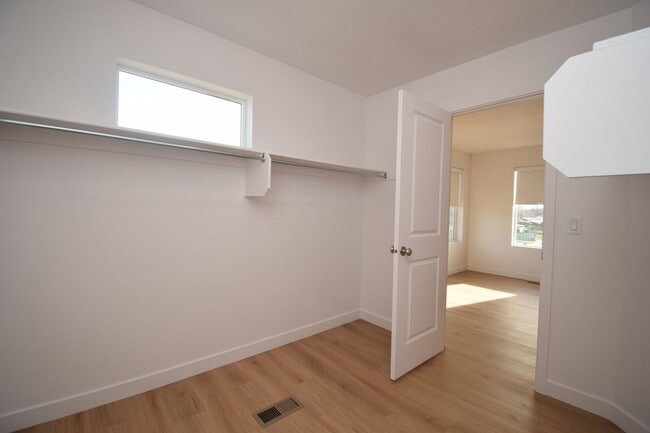 Building Photo - BRAND NEW 2 Bedroom Home in Millcreek!!