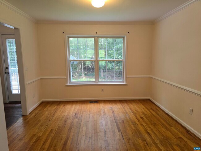 Building Photo - 259 Spring Oaks Ln