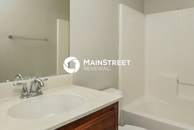 Building Photo - 3 Bedroom Pet-Friendly Home in Mustang, OK with Main Street Renewal