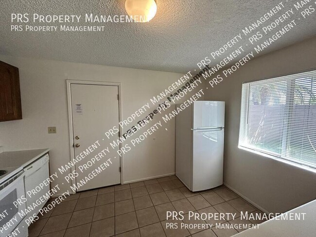 Building Photo - 1851 E University Dr