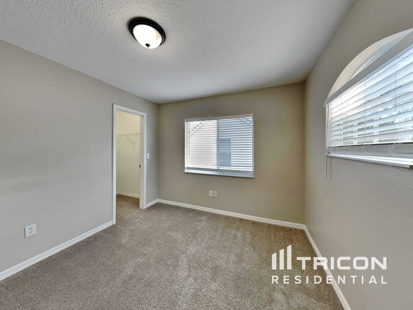 Building Photo - 6137 Skylarkcrest Dr