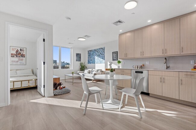 Building Photo - 1 Lenox Rd