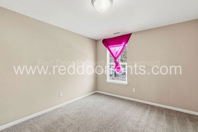 Building Photo - 8276 Sonata Pl