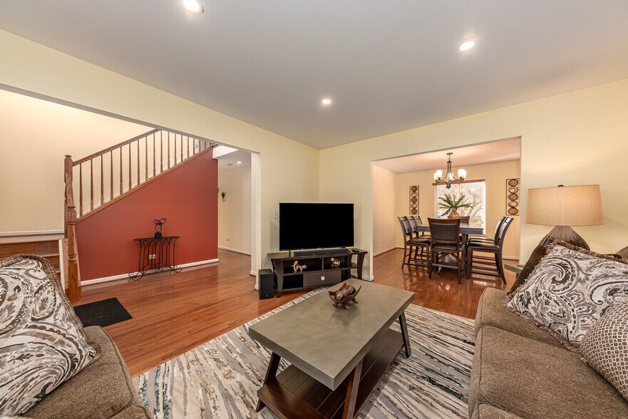 Building Photo - 2484 Warm Springs Ln