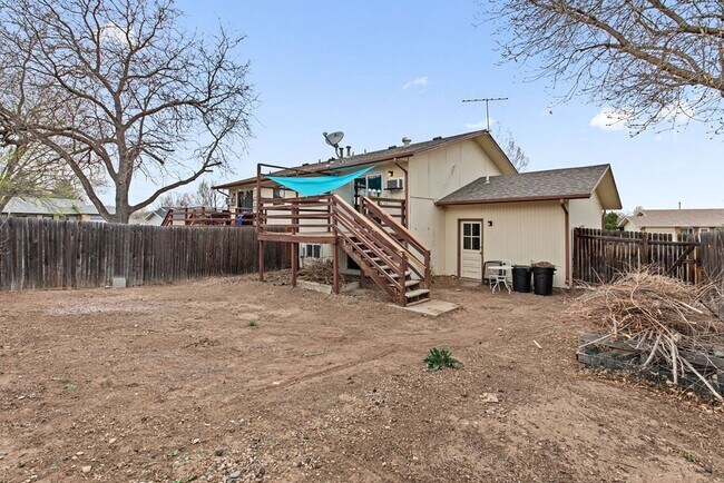 Building Photo - Spacious 2 Bedroom, 1.5 Bath Townhome in Greeley!