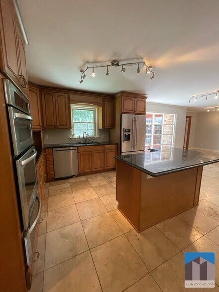 Building Photo - 6132 Millstone Run