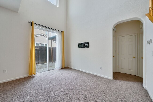 Building Photo - 2815 Tourbrook Way