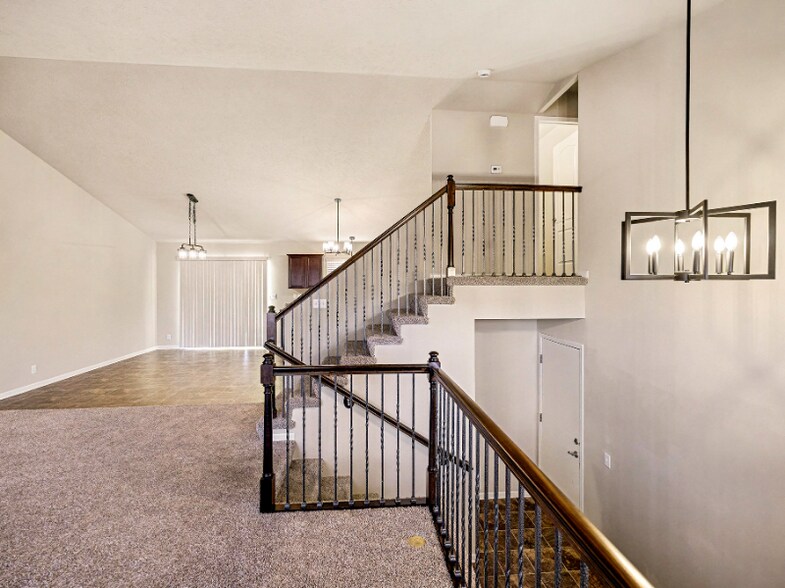 Building Photo - 16431 Cary St