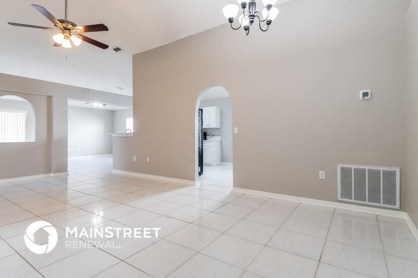 Building Photo - 7360 Lawn Tennis Ln