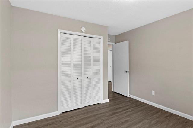 Building Photo - 519 Windsor Dr