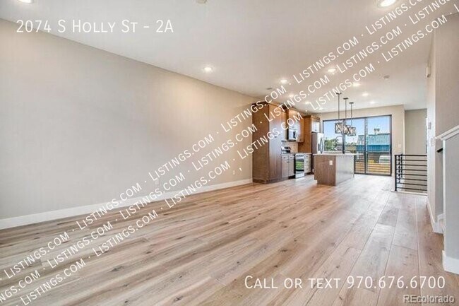 Building Photo - 2074 S Holly St