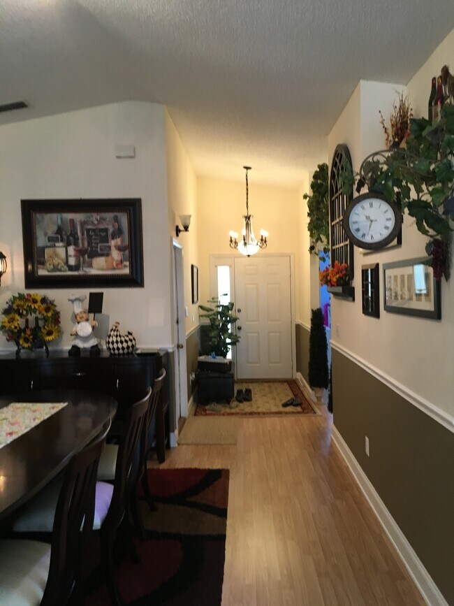 Building Photo - 2712 Stone Oak Dr