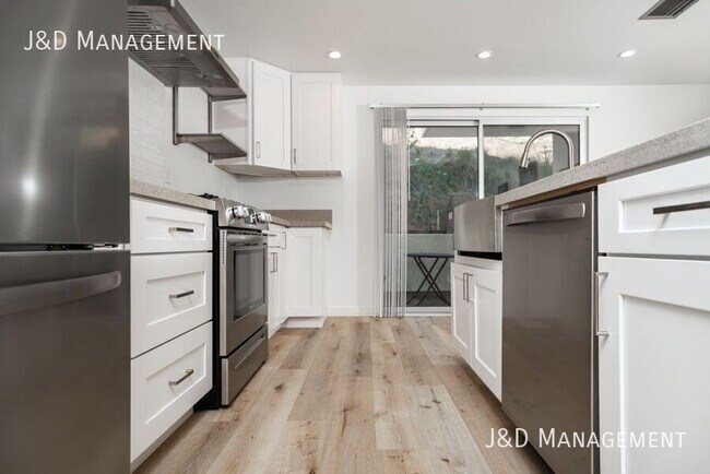 Building Photo - 3333 Reynard Way