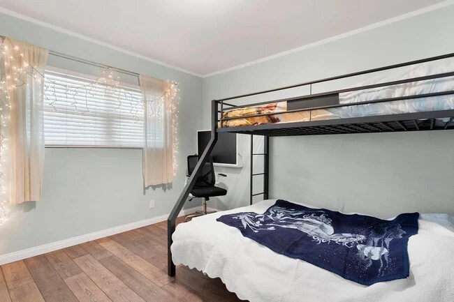 Building Photo - 227 Valle Vista Ave