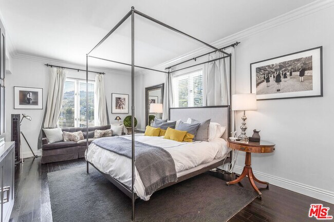 Building Photo - 1424 N Crescent Heights Blvd