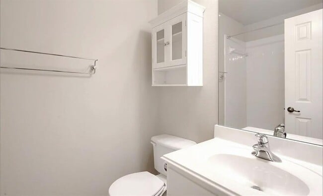 Building Photo - 15904 Double Eagle Dr