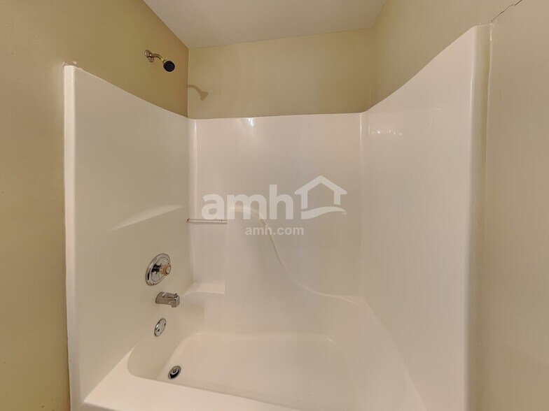 Building Photo - 2991 Leatherleaf Trl