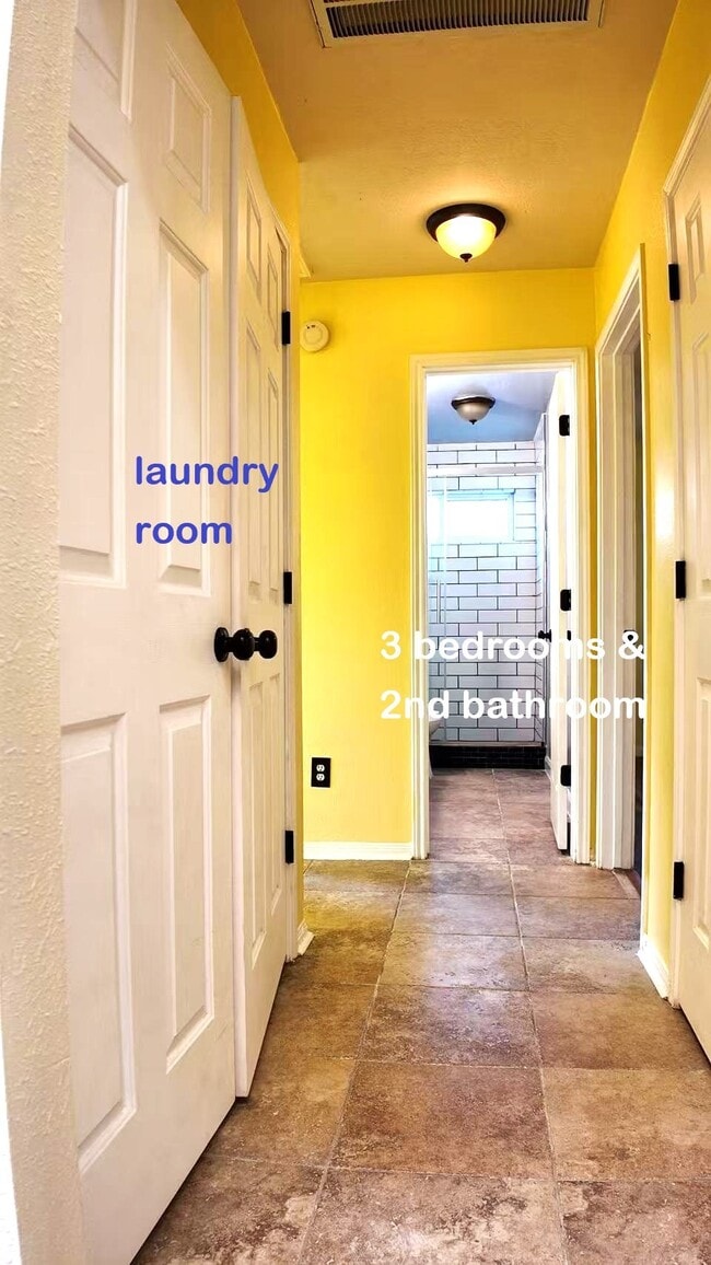 Building Photo - 3118 Flatwood Ct