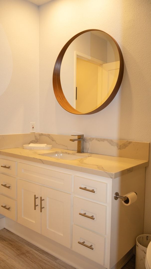 Building Photo - Gorgeous 3 bedrooms 2.5 baths townhome in ...