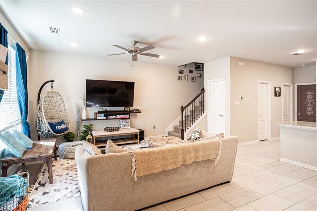 Building Photo - 3517 Cricket Dr