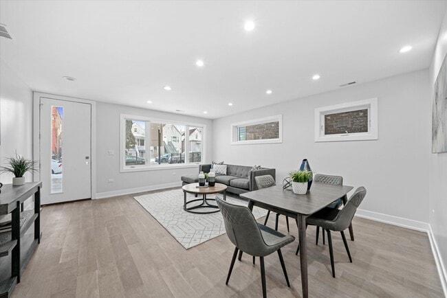 Building Photo - 4222 N Bernard St