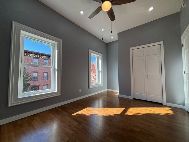 Primary Photo - 171 Remsen St