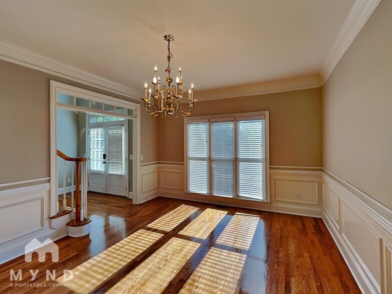 Building Photo - 12515 Magnolia Cir