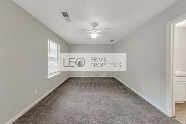 Building Photo - 1008 Huntington Trce SE
