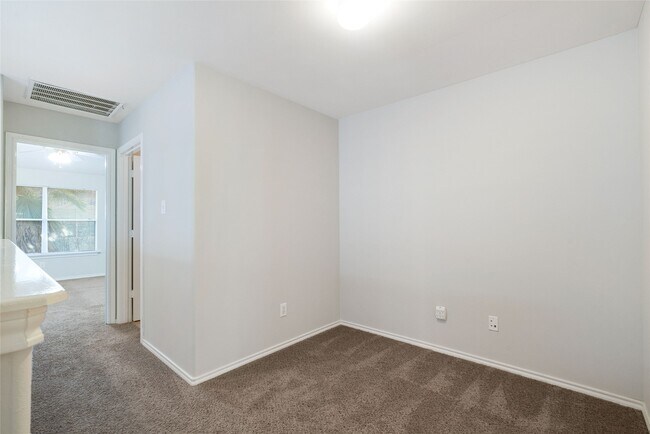 Building Photo - 123 N Camellia Grove Cir