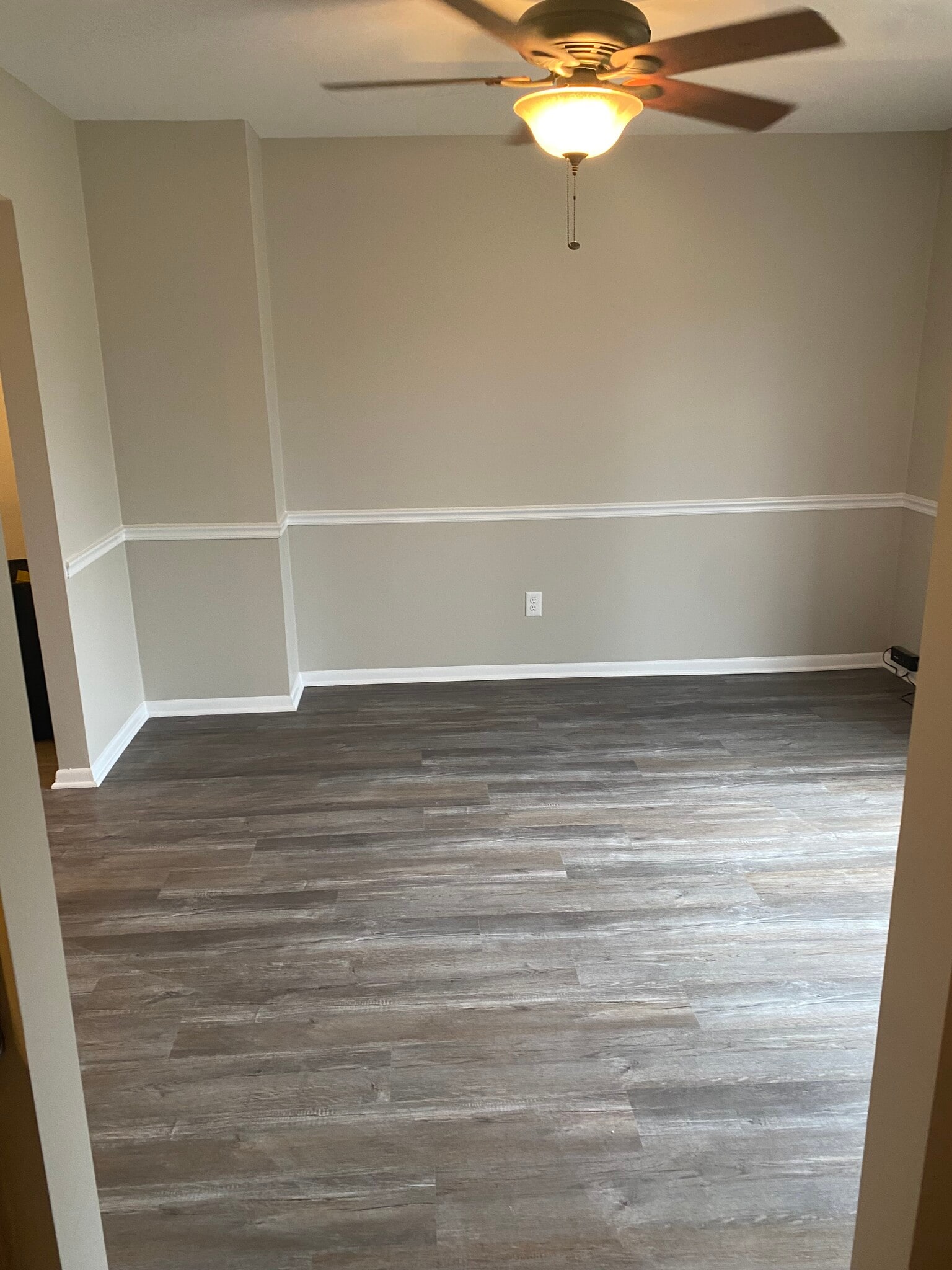 Dining Room - 1102 Oak Cir