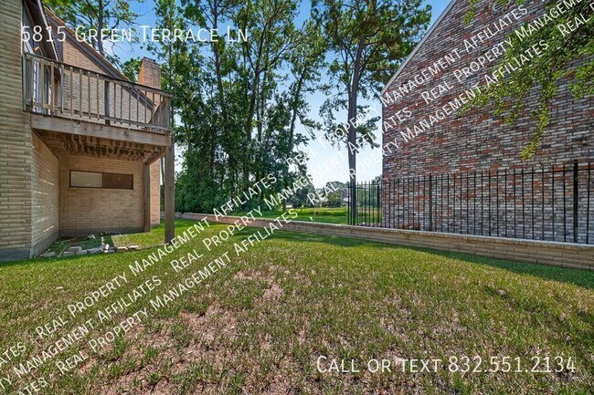 Building Photo - 5815 Green Terrace Ln