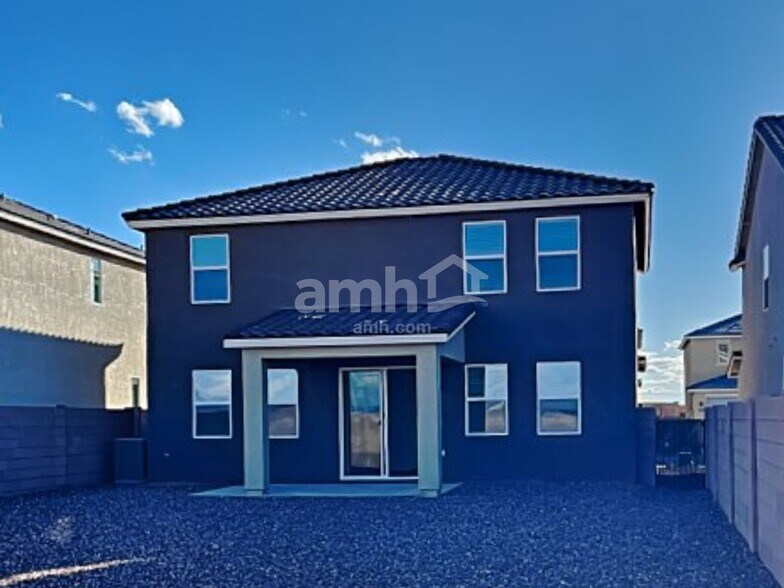 Building Photo - 7495 S Via Bombachas