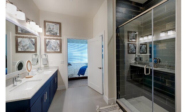 Building Photo - Up to 6 Weeks Free + Luxury Living Awaits!