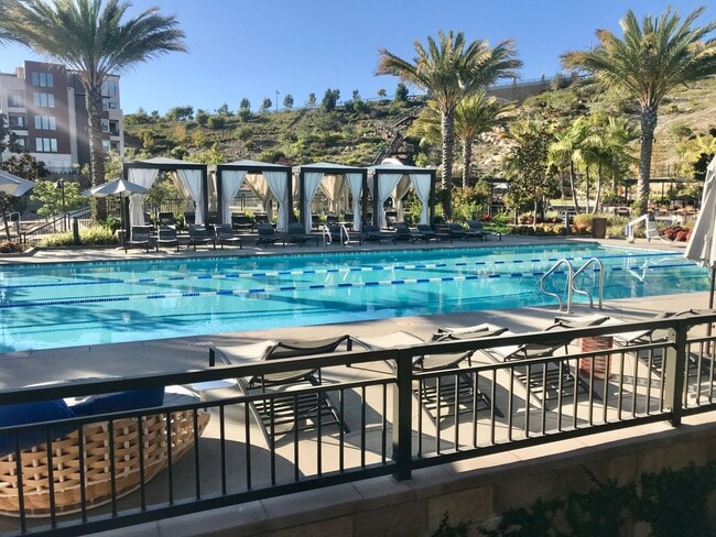 Building Photo - Brand New Townhome Overlooking Mission Valley