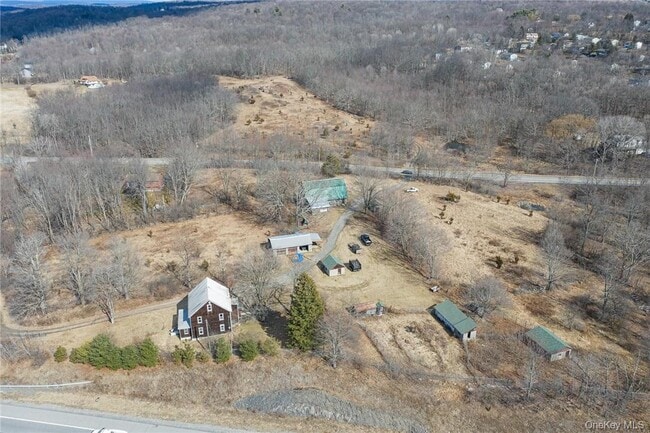 Building Photo - 202 Midland Lake Rd