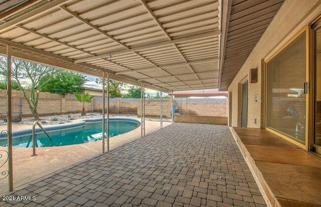 Building Photo - 6129 E Edgemont Ave