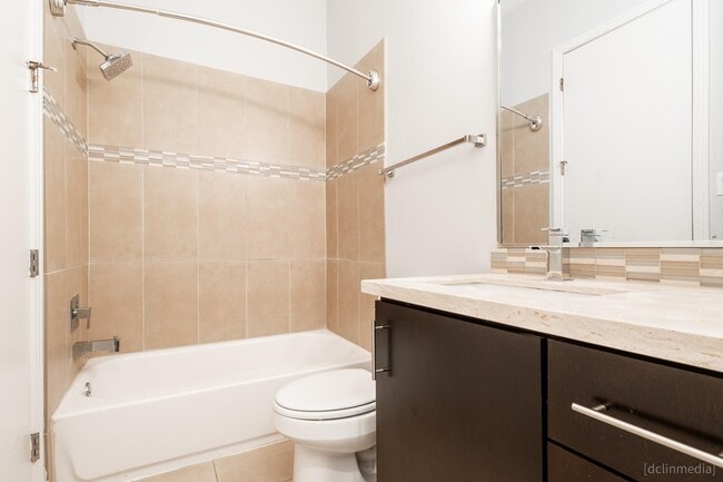 Building Photo - 2110 Crocker St