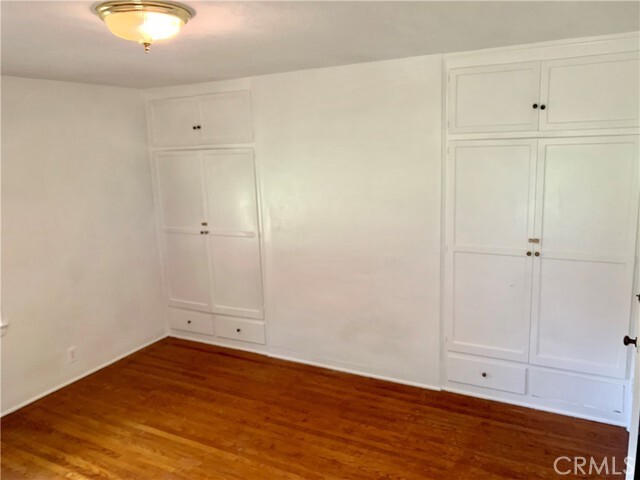 Building Photo - 2347 Santa Anita Ave