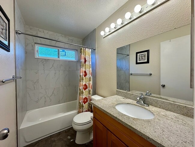 Building Photo - 5225 Mill Creek Ln