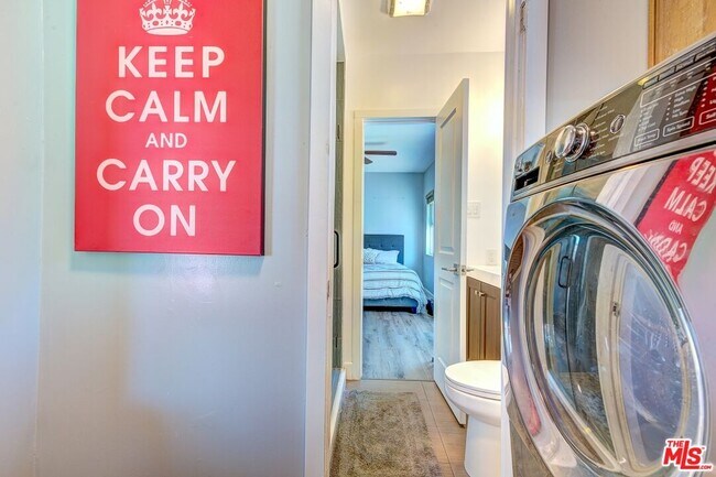 Building Photo - 9001 S 5th Ave