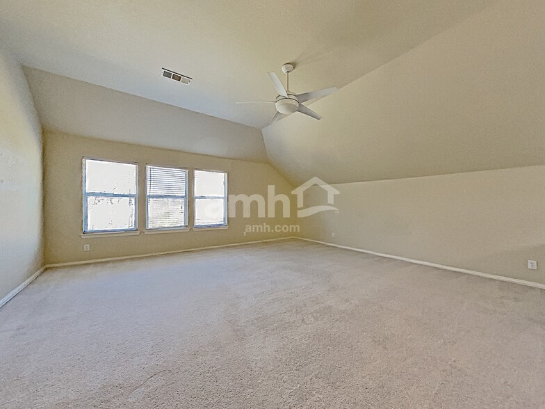 Building Photo - 1637 Myrtle Dr