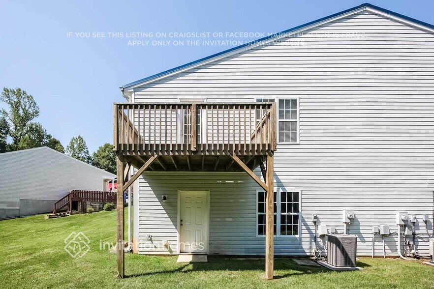 Building Photo - 329 Tanner Ct