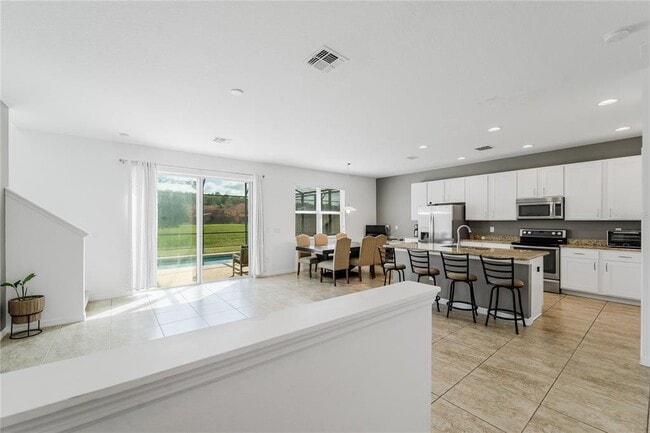 Building Photo - 851 Las Fuentes Dr