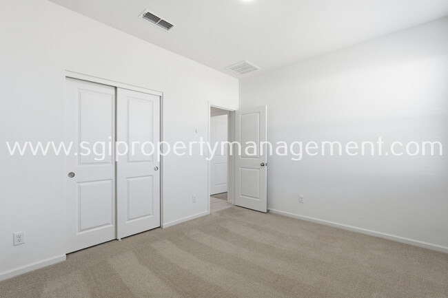 Building Photo - 25489 W Fraktur Rd