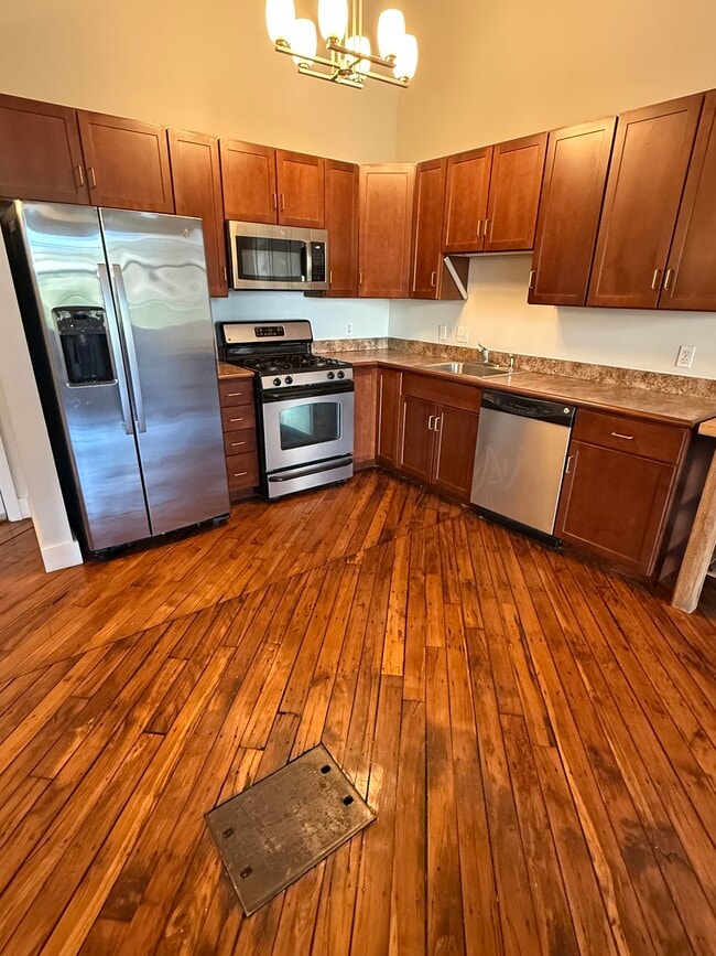 Building Photo - 99 Allen St