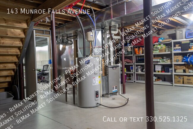 Building Photo - 143 Munroe Falls Ave
