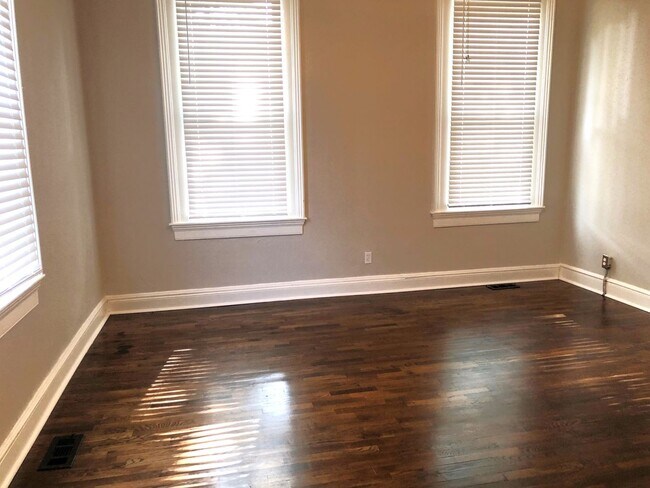 Building Photo - COMING SOON!! Historic 4 Bed, 2 Bath House