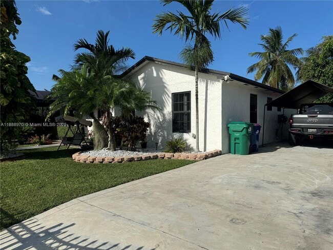 Building Photo - 26553 SW 125th Ct